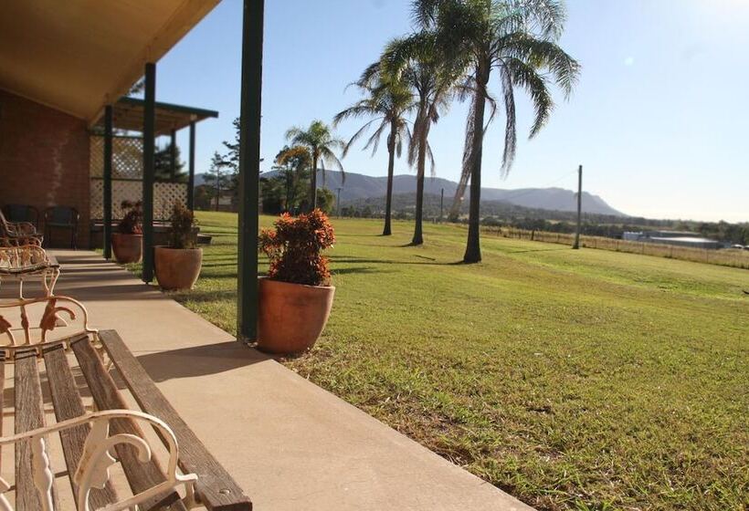 Отель Harkham Lodge