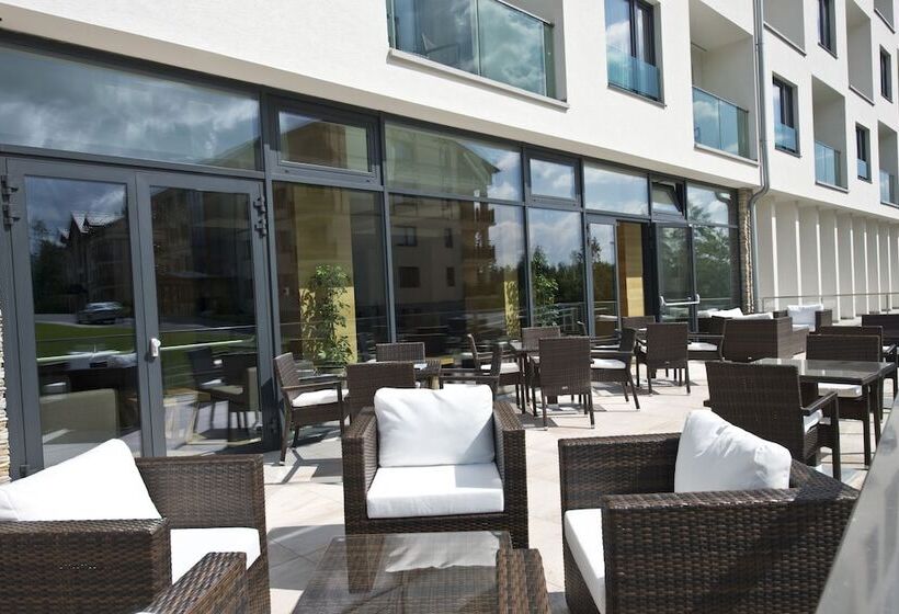 Lesna – Adult Friendly