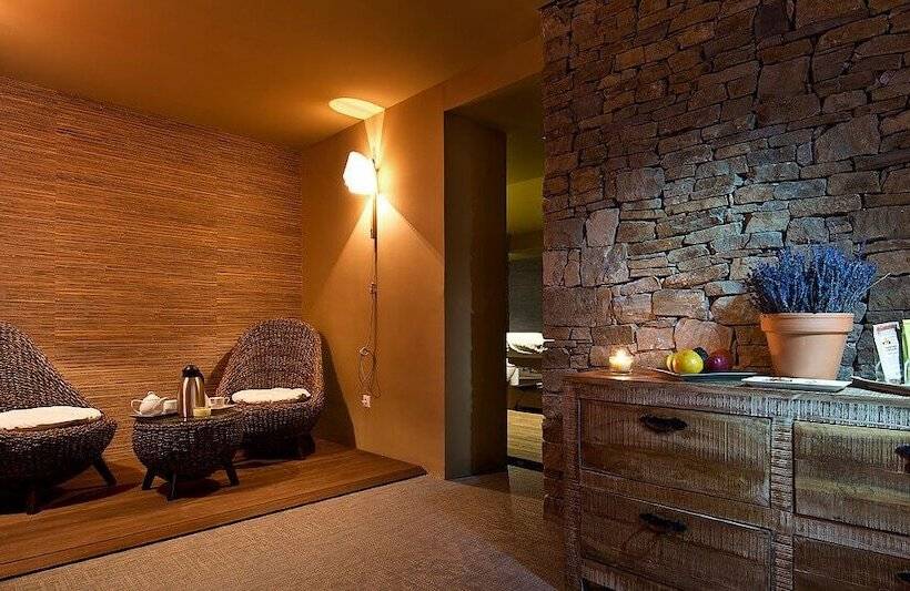 Lesna – Adult Friendly