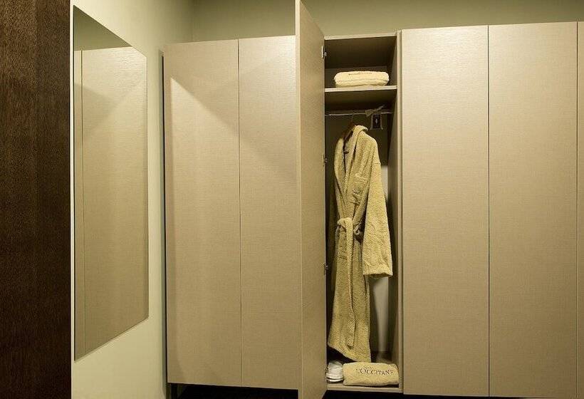 Lesna – Adult Friendly