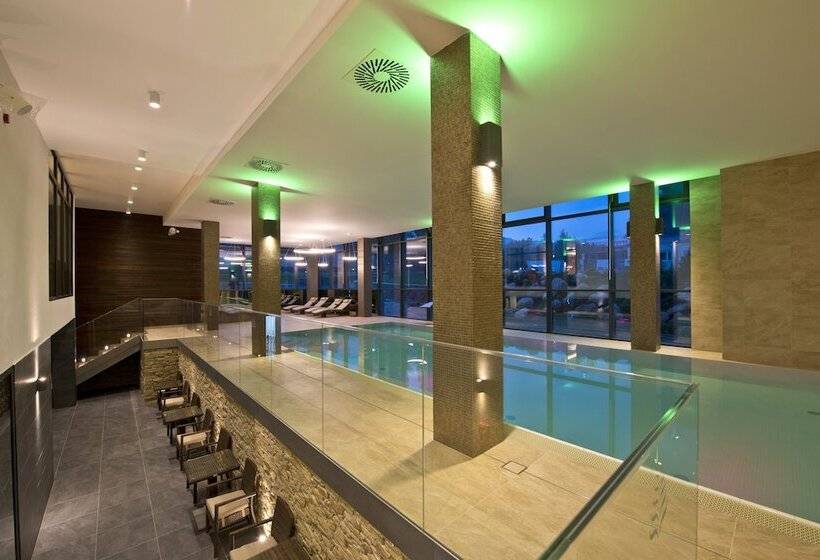 Lesna – Adult Friendly