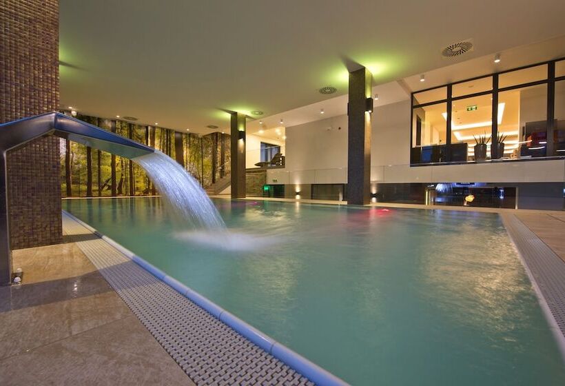 Lesna – Adult Friendly