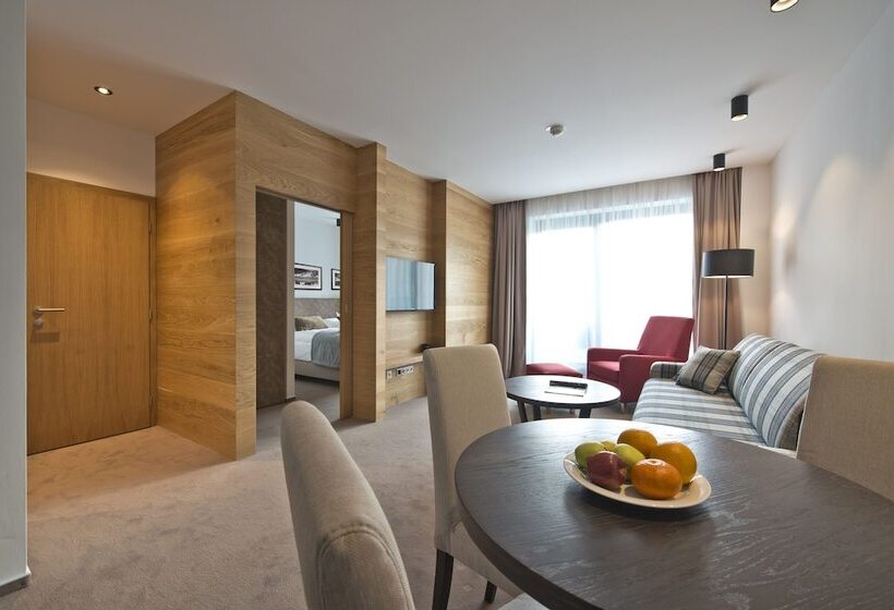 Lesna – Adult Friendly