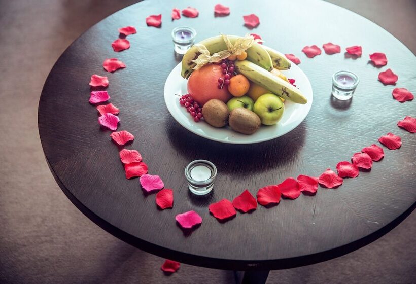 Lesna – Adult Friendly