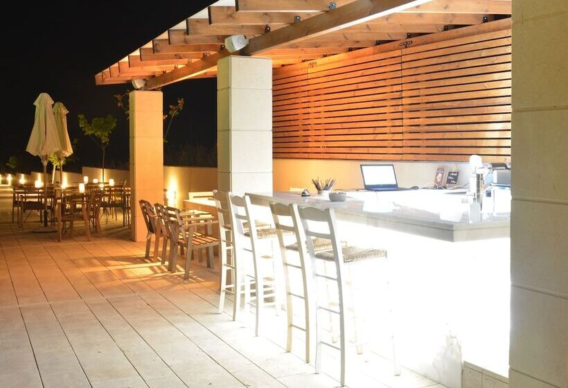 Niovi Boutique Apartments