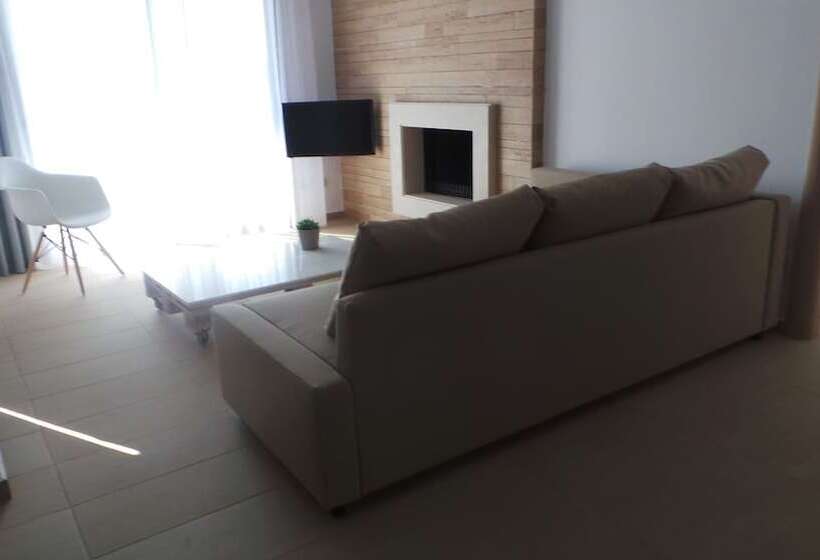 Niovi Boutique Apartments