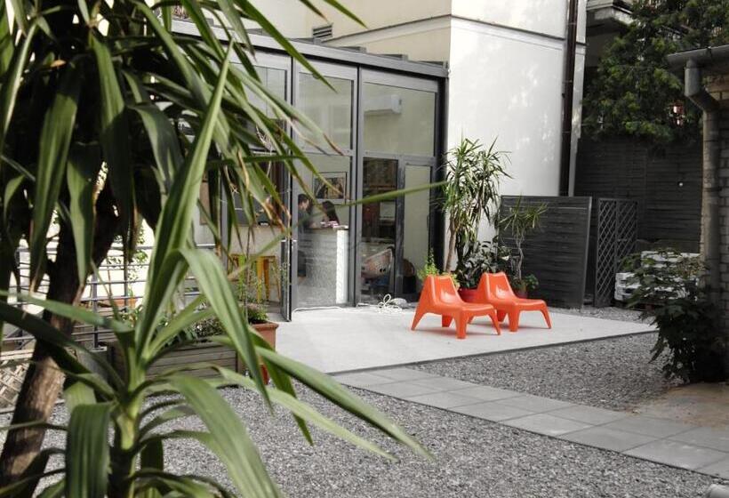 הוסטל Oki Doki Old Town