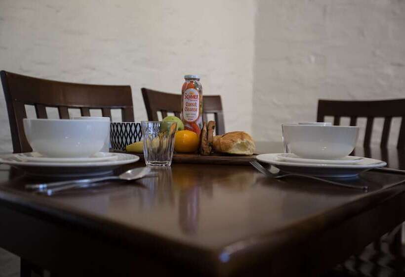 Paxton Square Cottages