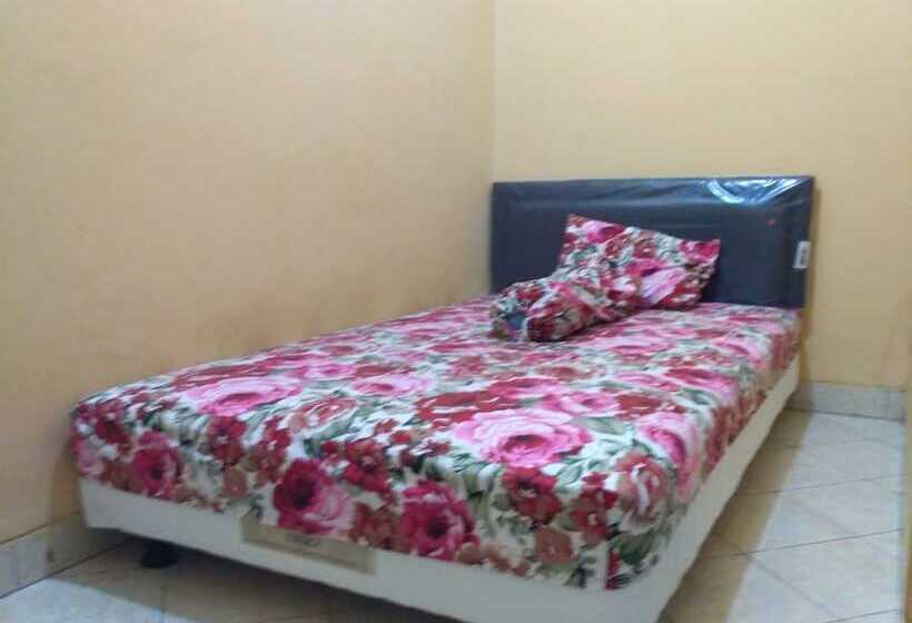 بنسيون Adikarta Guesthouse Seturan