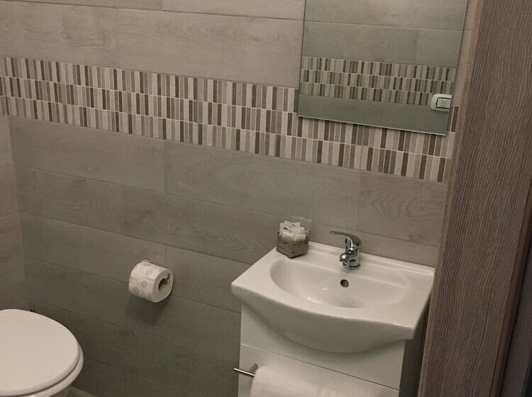 بنسيون Almayer La Locanda