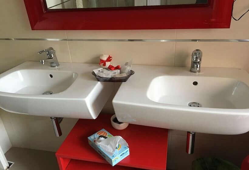 بنسيون Almayer La Locanda