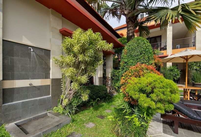 ペンション Canggu Bona Kubu By Kamara