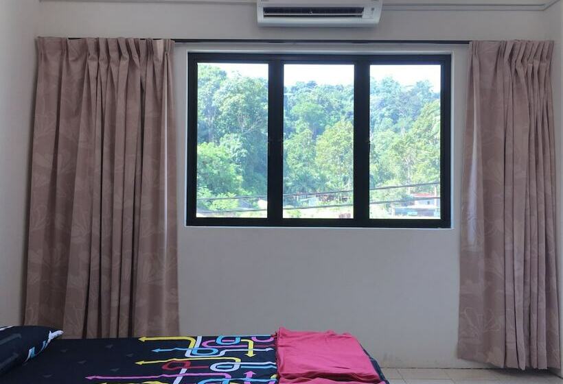 פנסיון Monster Homes Pangkor