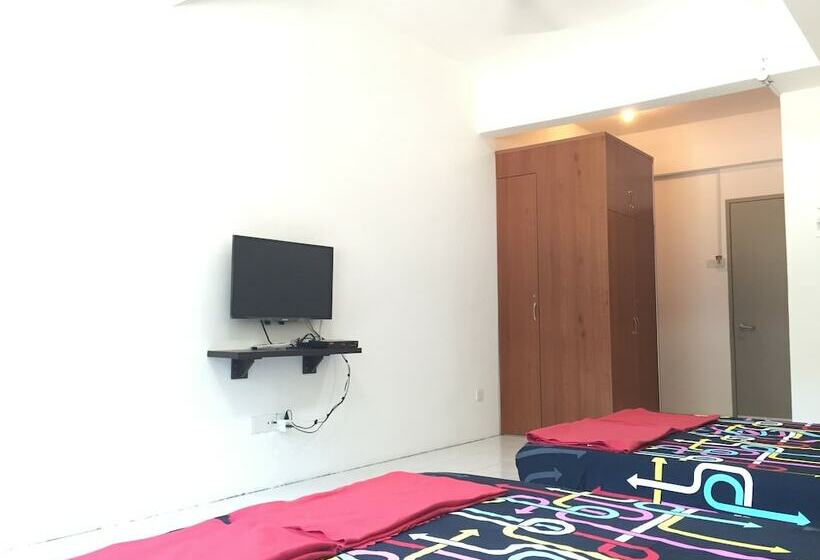 פנסיון Monster Homes Pangkor