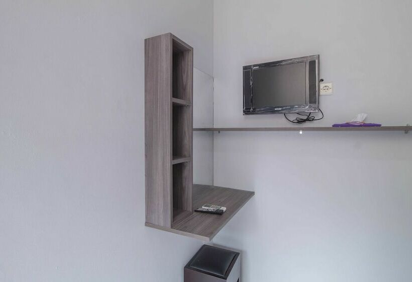 بنسيون Reddoorz @ Pondok Bambu