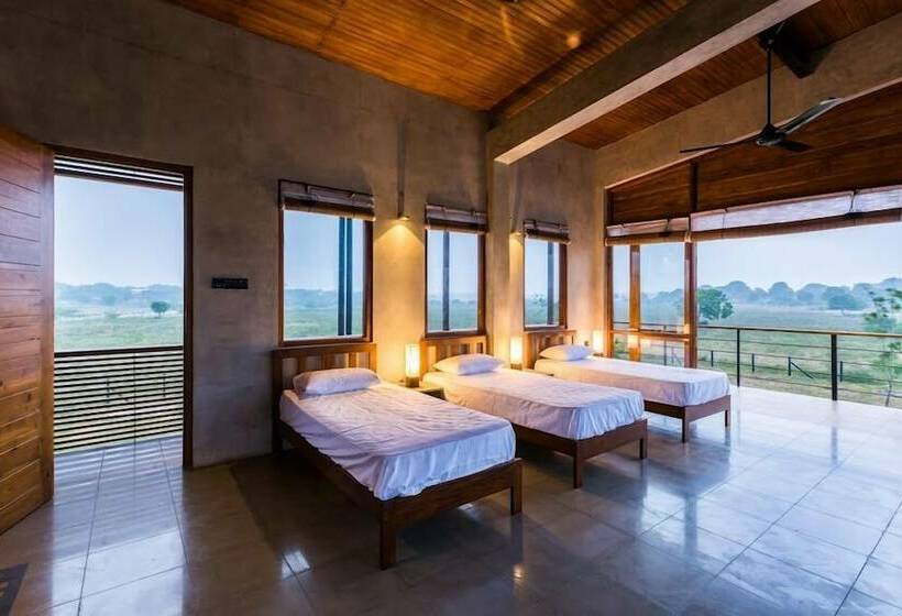 Пансион Tree Tops Yala