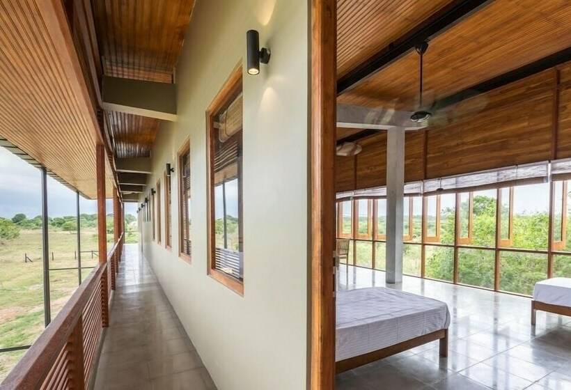 Пансион Tree Tops Yala