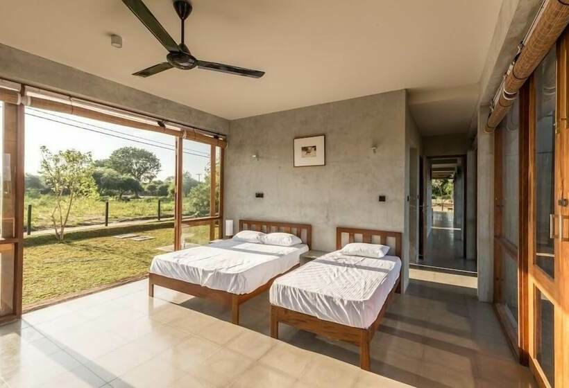 Пансион Tree Tops Yala