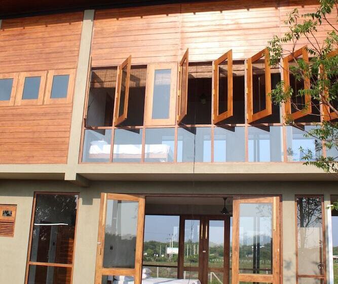 Пансион Tree Tops Yala