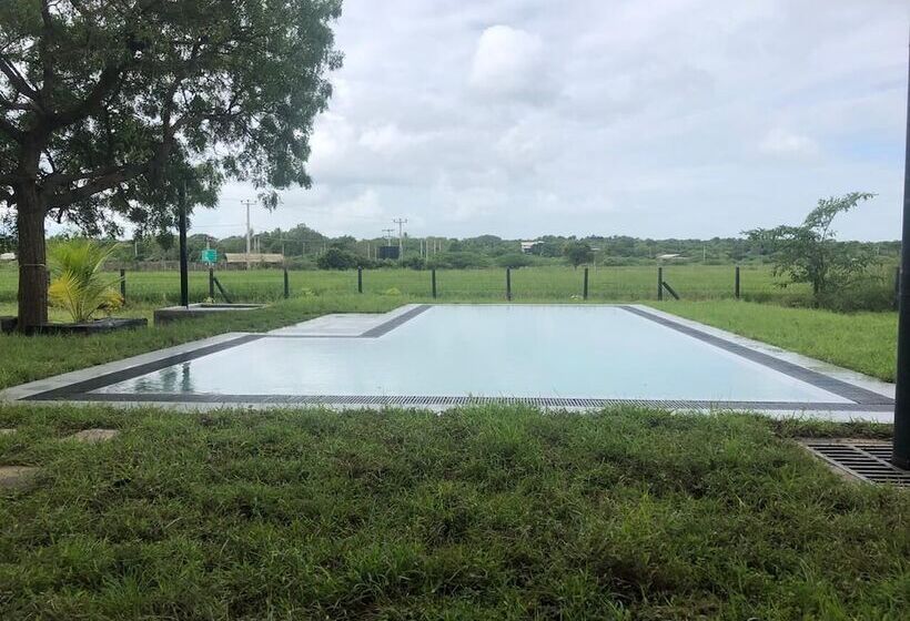 Пансион Tree Tops Yala