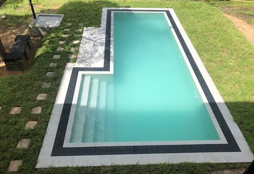 Пансион Tree Tops Yala