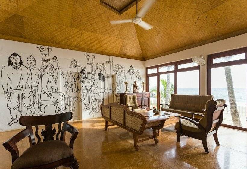 استراحتگاه Azure Tides Marari