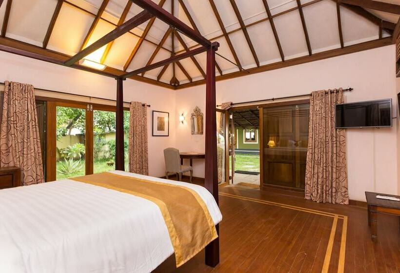 استراحتگاه Azure Tides Marari