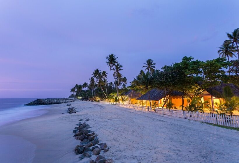 استراحتگاه Azure Tides Marari