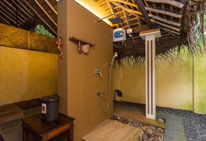 استراحتگاه Azure Tides Marari