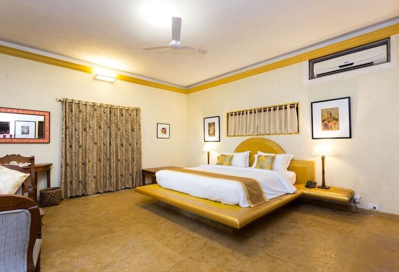 استراحتگاه Azure Tides Marari