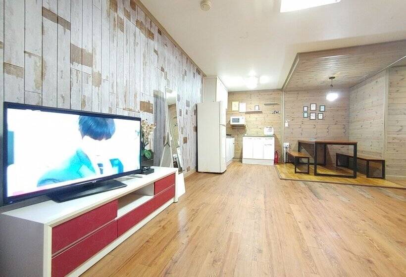 Salmon Village Pension