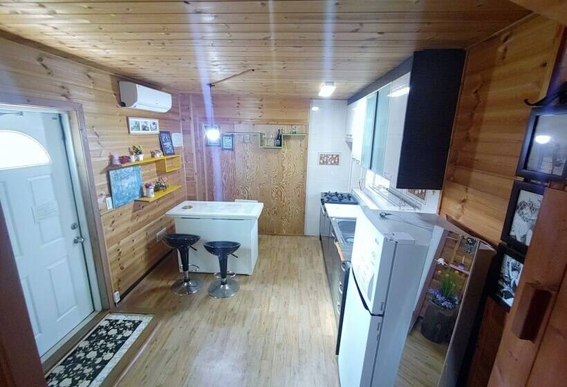 Salmon Village Pension