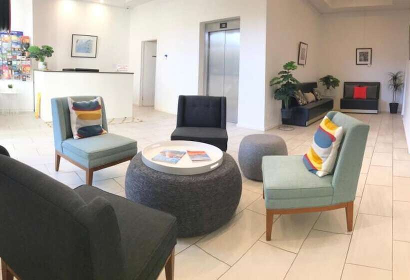 The Palms Apartments