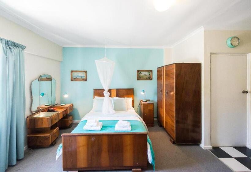 Classic Lodge   Cape Dutch Quarters