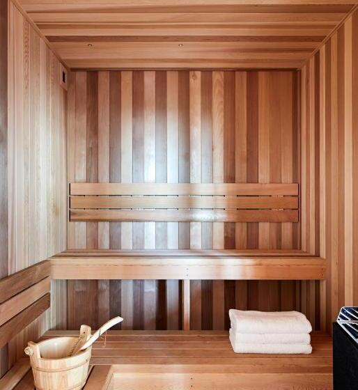 Tyrian Albert Park Lake