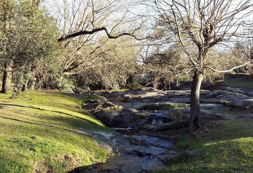 ベッドアンドブレックファースト Cabañas Solar De Piedra