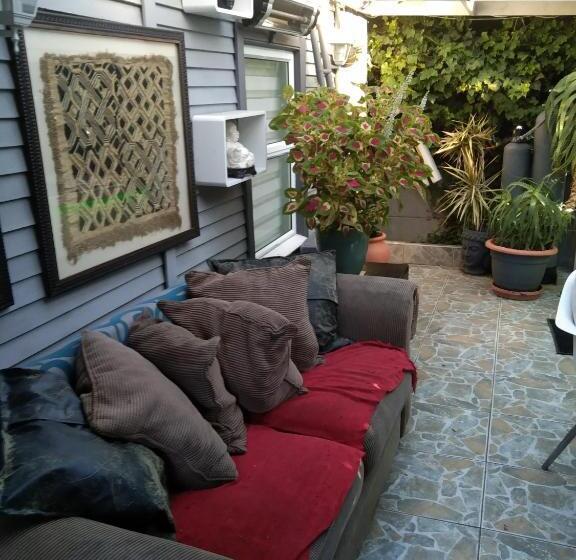 تختخواب و صبحانه Mitchell S Guesthouse