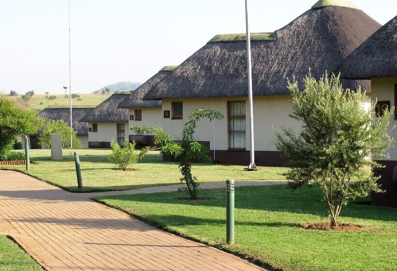 בית מלון כפרי Amanzingwe Lodge Conference Centre & Spa
