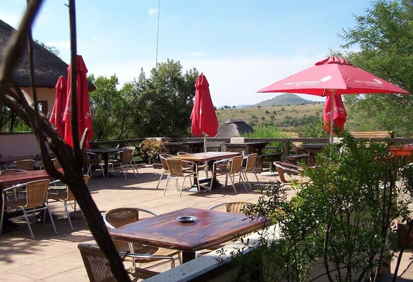 בית מלון כפרי Amanzingwe Lodge Conference Centre & Spa