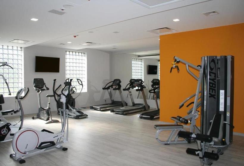 هتل Ambasador Premium