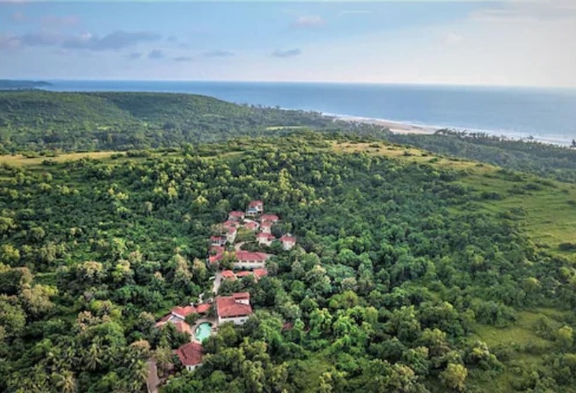 בית מלון כפרי Amritara Aura Resort & Spa