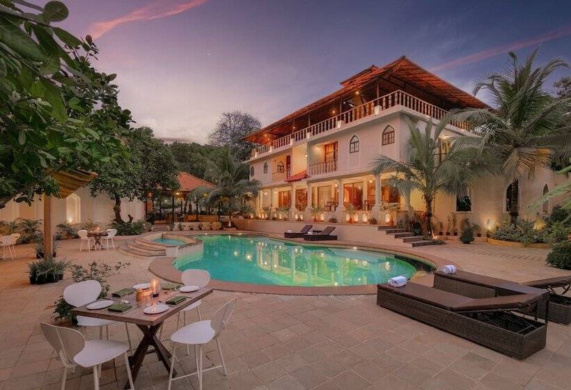 בית מלון כפרי Amritara Aura Resort & Spa