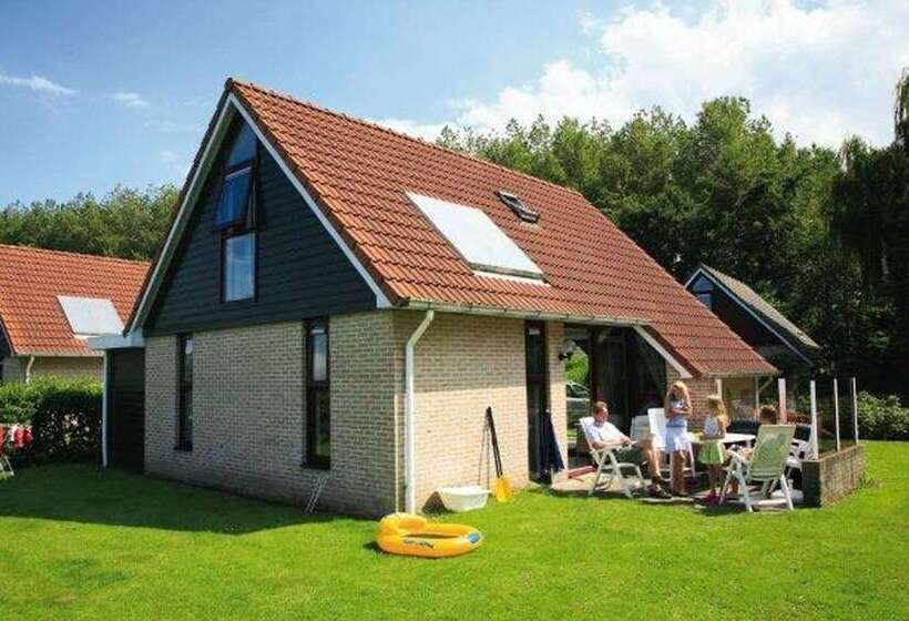 فندق Vakantiepark Hof Van Zeeland