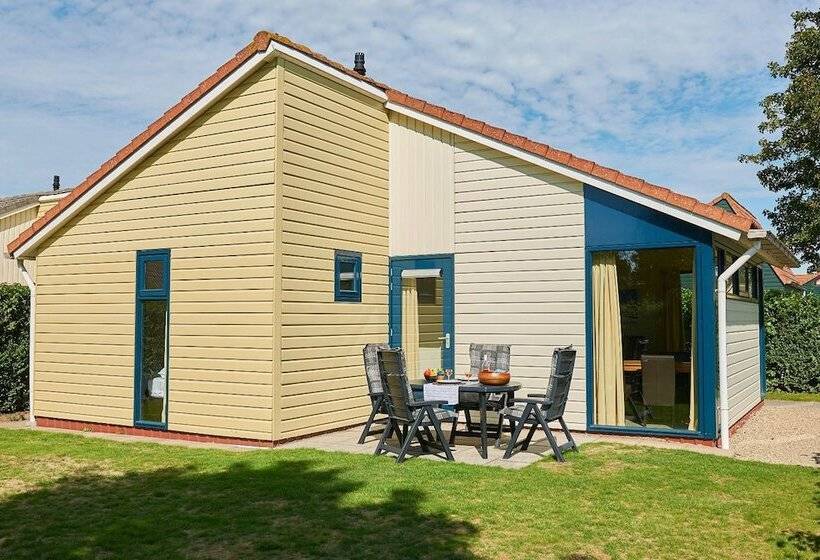 فندق Vakantiepark Hof Van Zeeland