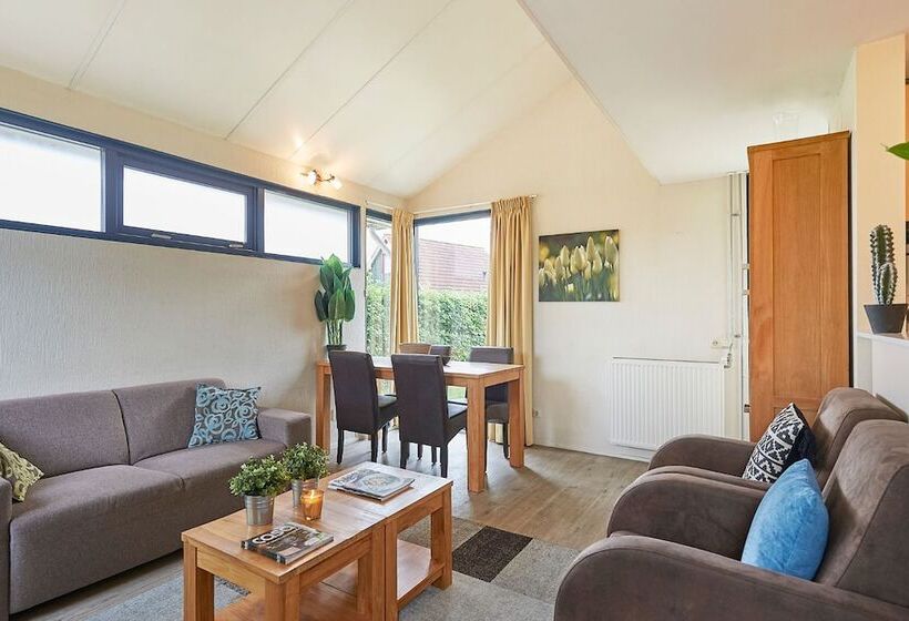 فندق Vakantiepark Hof Van Zeeland