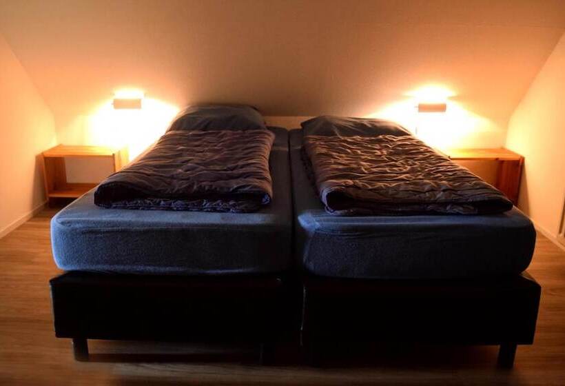 فندق Vakantiepark Hof Van Zeeland