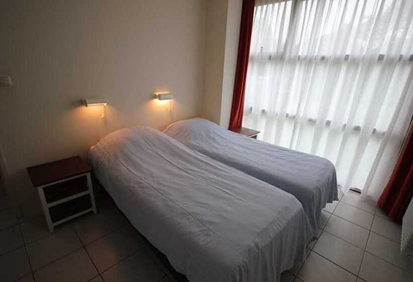 فندق Vakantiepark Hof Van Zeeland