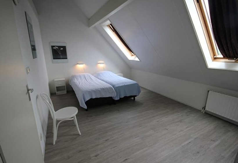 فندق Vakantiepark Hof Van Zeeland