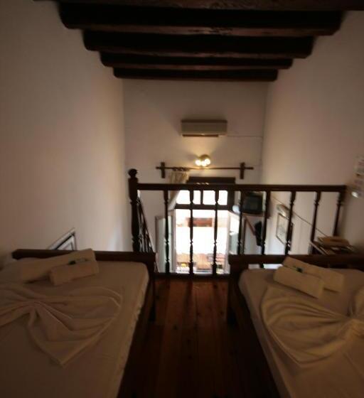 Отель Chania Rooms