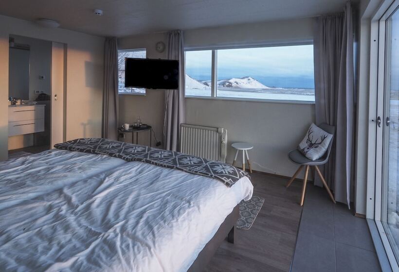 هتل Farmhouse Lodge